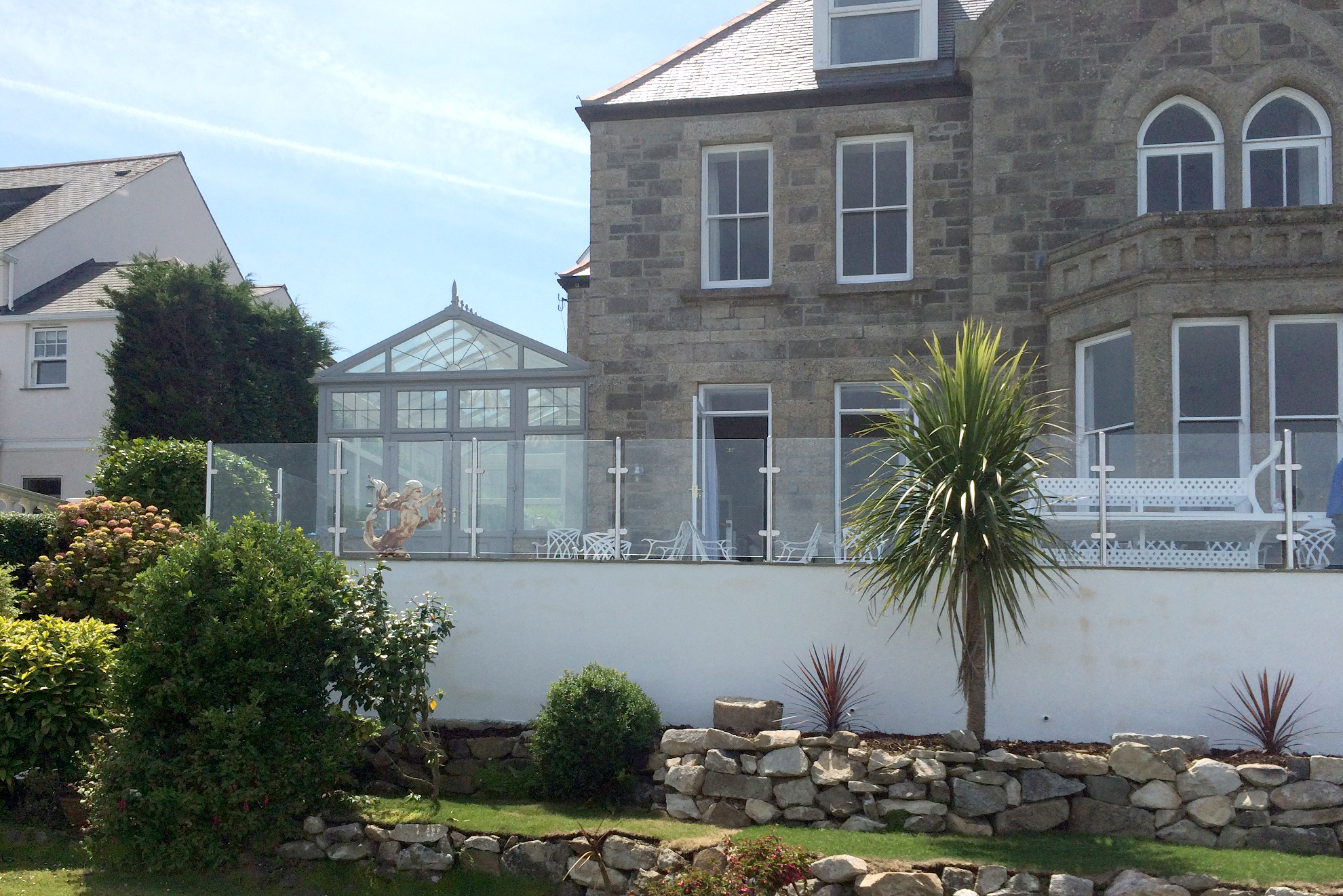 glass balcony balustrades