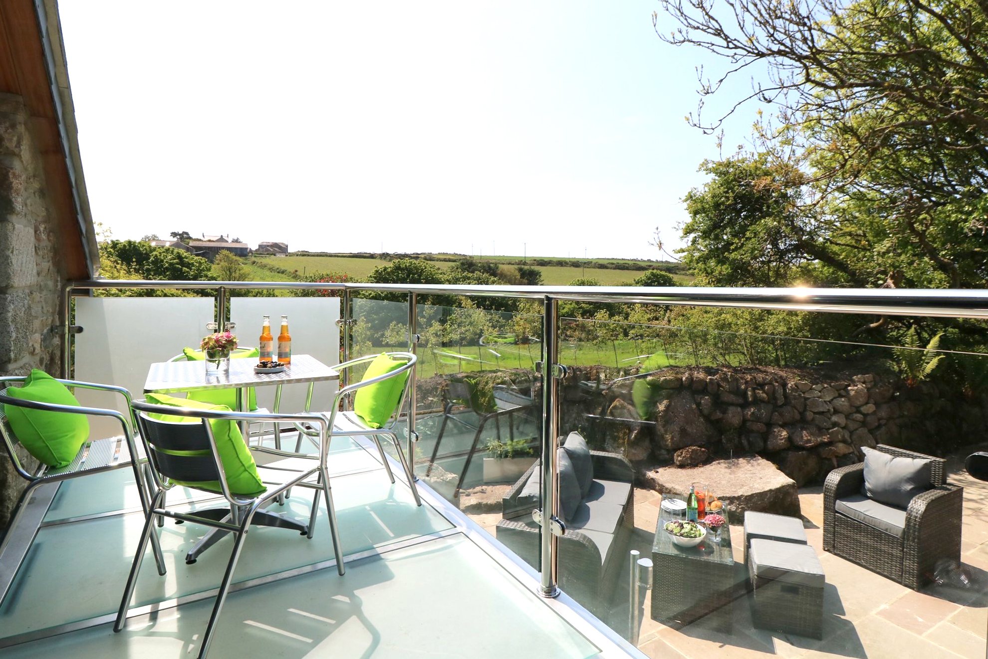 glass balcony installation